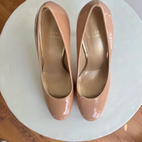 Stuart Weitzman Nude Patent Pumps - Picture 6 of 12
